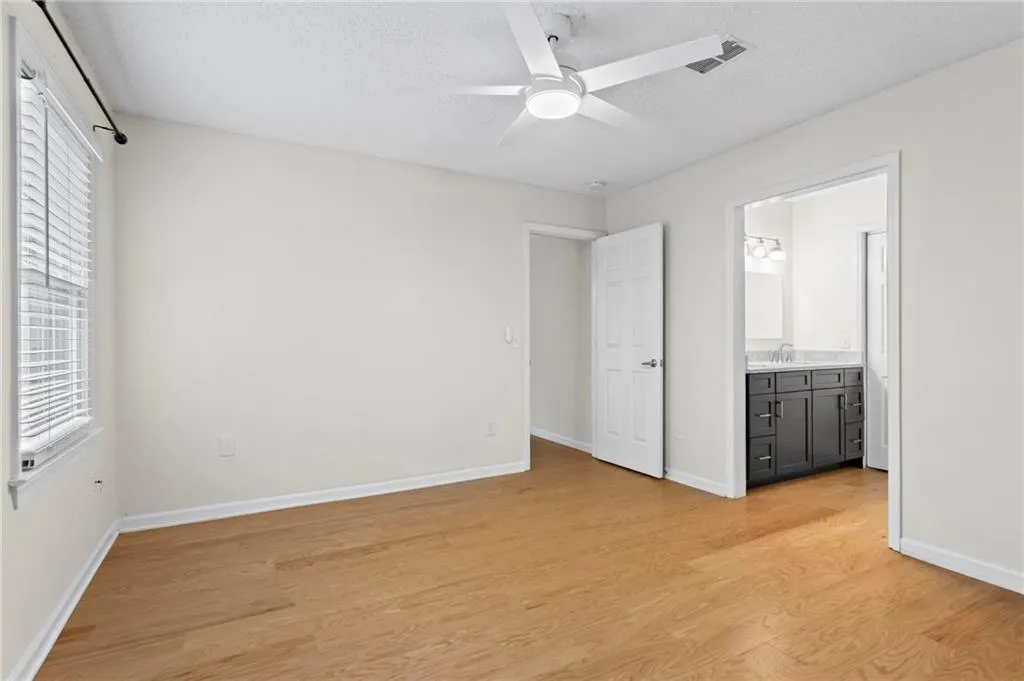 111 Abingdon Way, Sandy Springs, Georgia 30328, 2 Bedrooms Bedrooms, ,2 BathroomsBathrooms,Residential,For Sale,111 Abingdon Way,7627803