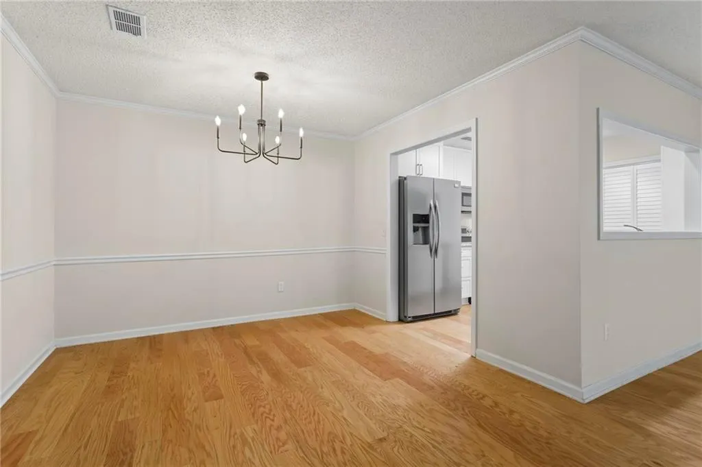 111 Abingdon Way, Sandy Springs, Georgia 30328, 2 Bedrooms Bedrooms, ,2 BathroomsBathrooms,Residential,For Sale,111 Abingdon Way,7627803