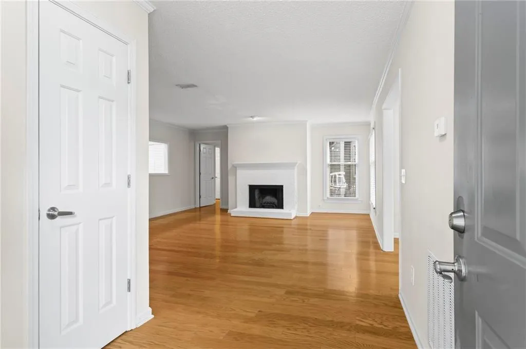 111 Abingdon Way, Sandy Springs, Georgia 30328, 2 Bedrooms Bedrooms, ,2 BathroomsBathrooms,Residential,For Sale,111 Abingdon Way,7627803