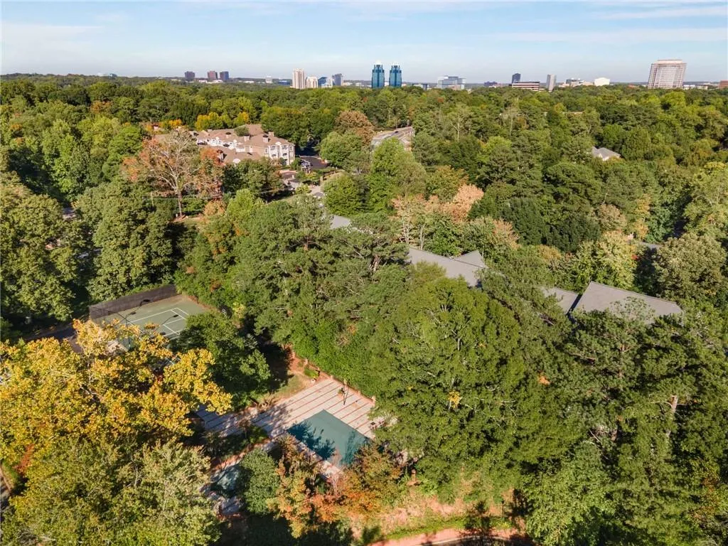 14 Willow Glen Ne, Atlanta, Georgia 30342, 3 Bedrooms Bedrooms, ,2 BathroomsBathrooms,Residential,Sold,14 Willow Glen Ne,7475635