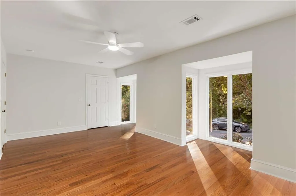 14 Willow Glen Ne, Atlanta, Georgia 30342, 3 Bedrooms Bedrooms, ,2 BathroomsBathrooms,Residential,Sold,14 Willow Glen Ne,7475635