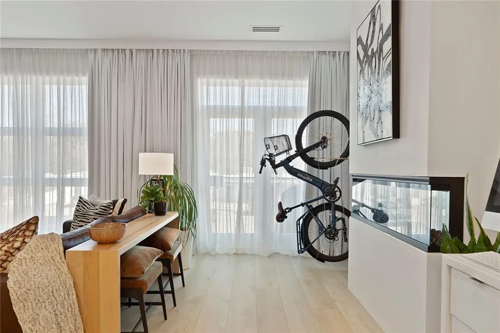 560 Dutch Valley Ne Unit 2313, Atlanta, Georgia 30324, 1 Bedroom Bedrooms, ,1 BathroomBathrooms,Residential,For Sale,560 Dutch Valley Ne Unit 2313,7647320
