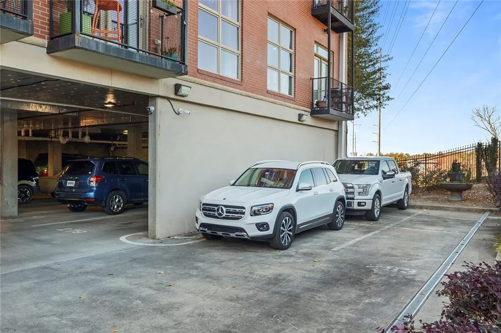 560 Dutch Valley Ne Unit 2313, Atlanta, Georgia 30324, 1 Bedroom Bedrooms, ,1 BathroomBathrooms,Residential,For Sale,560 Dutch Valley Ne Unit 2313,7647320
