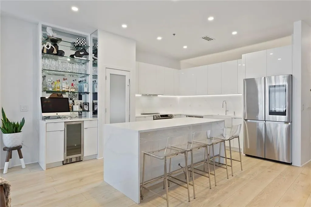 560 Dutch Valley Ne Unit 2313, Atlanta, Georgia 30324, 1 Bedroom Bedrooms, ,1 BathroomBathrooms,Residential,For Sale,560 Dutch Valley Ne Unit 2313,7647320