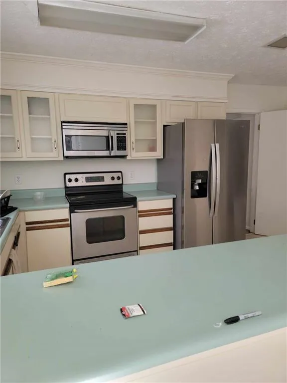 7530 Spalding Lane, Sandy Springs, Georgia 30350, 5 Bedrooms Bedrooms, ,4 BathroomsBathrooms,Residential,Sold,7530 Spalding Lane,6985190