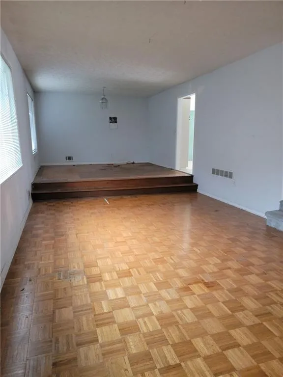 7530 Spalding Lane, Sandy Springs, Georgia 30350, 5 Bedrooms Bedrooms, ,4 BathroomsBathrooms,Residential,Sold,7530 Spalding Lane,6985190