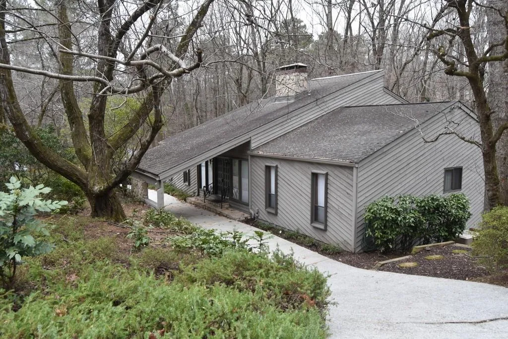 1210 Tynecastle Way, Sandy Springs, Georgia 30350, 4 Bedrooms Bedrooms, ,3 BathroomsBathrooms,Residential,Sold,1210 Tynecastle Way,6115182