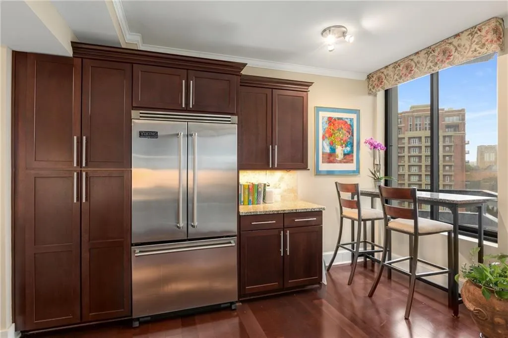 2660 Peachtree Road Nw Unit 14d, Atlanta, Georgia 30305, 2 Bedrooms Bedrooms, ,2 BathroomsBathrooms,Residential,For Sale,2660 Peachtree Road Nw Unit 14d,7535835