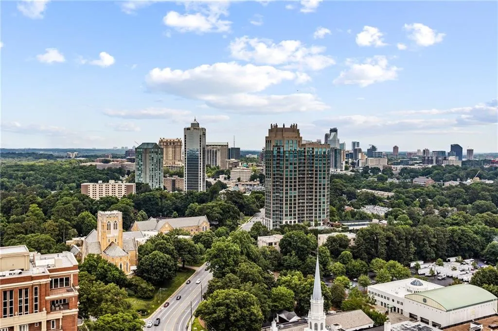 2660 Peachtree Road Nw Unit 14d, Atlanta, Georgia 30305, 2 Bedrooms Bedrooms, ,2 BathroomsBathrooms,Residential,For Sale,2660 Peachtree Road Nw Unit 14d,7535835