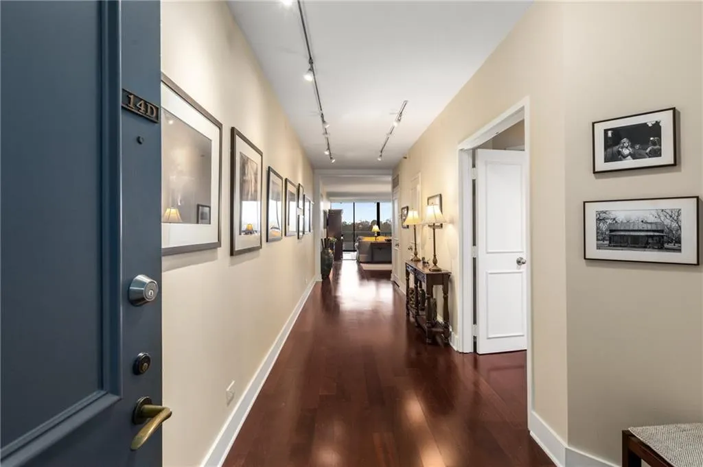 2660 Peachtree Road Nw Unit 14d, Atlanta, Georgia 30305, 2 Bedrooms Bedrooms, ,2 BathroomsBathrooms,Residential,For Sale,2660 Peachtree Road Nw Unit 14d,7535835