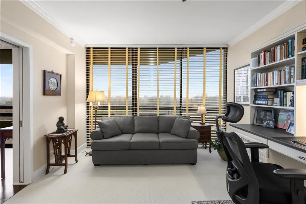 2660 Peachtree Road Nw Unit 14d, Atlanta, Georgia 30305, 2 Bedrooms Bedrooms, ,2 BathroomsBathrooms,Residential,For Sale,2660 Peachtree Road Nw Unit 14d,7535835