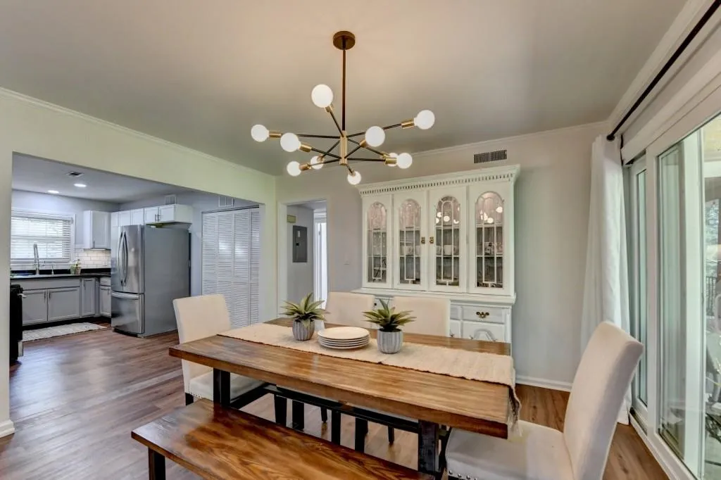 5400 Roswell Road Unit N1, Sandy Springs, Georgia 30342, 2 Bedrooms Bedrooms, ,2 BathroomsBathrooms,Residential,Sold,5400 Roswell Road Unit N1,7572673