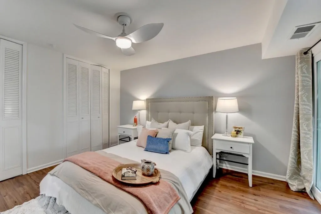 5400 Roswell Road Unit N1, Sandy Springs, Georgia 30342, 2 Bedrooms Bedrooms, ,2 BathroomsBathrooms,Residential,Sold,5400 Roswell Road Unit N1,7572673