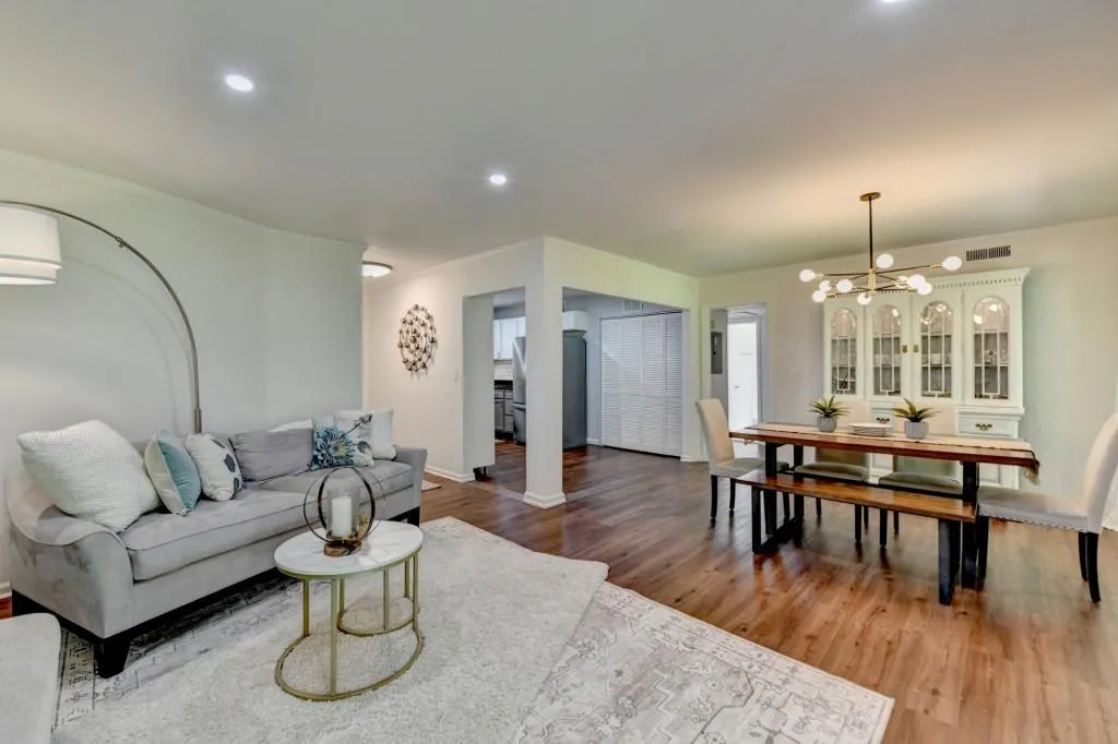 5400 Roswell Road Unit N1, Sandy Springs, Georgia 30342, 2 Bedrooms Bedrooms, ,2 BathroomsBathrooms,Residential,Sold,5400 Roswell Road Unit N1,7572673