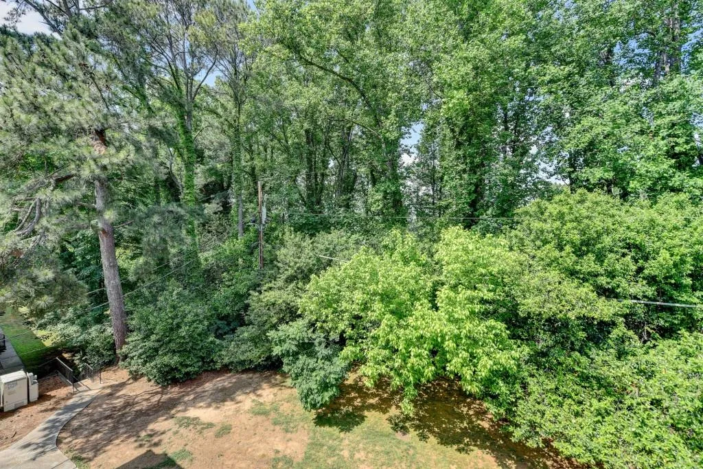 5400 Roswell Road Unit N1, Sandy Springs, Georgia 30342, 2 Bedrooms Bedrooms, ,2 BathroomsBathrooms,Residential,Sold,5400 Roswell Road Unit N1,7572673
