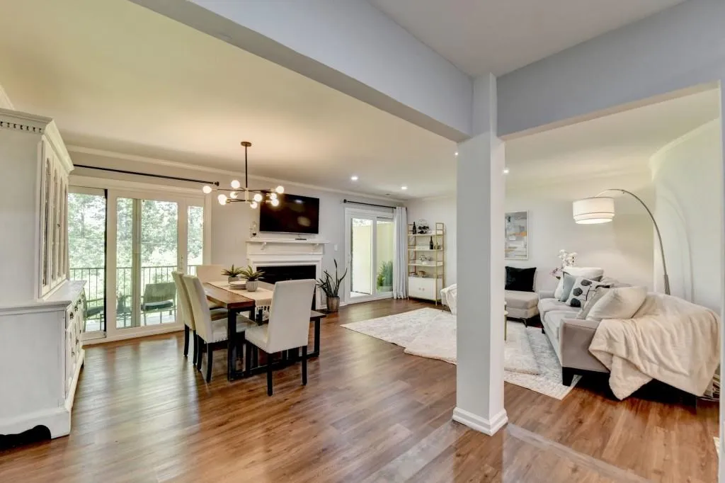 5400 Roswell Road Unit N1, Sandy Springs, Georgia 30342, 2 Bedrooms Bedrooms, ,2 BathroomsBathrooms,Residential,Sold,5400 Roswell Road Unit N1,7572673