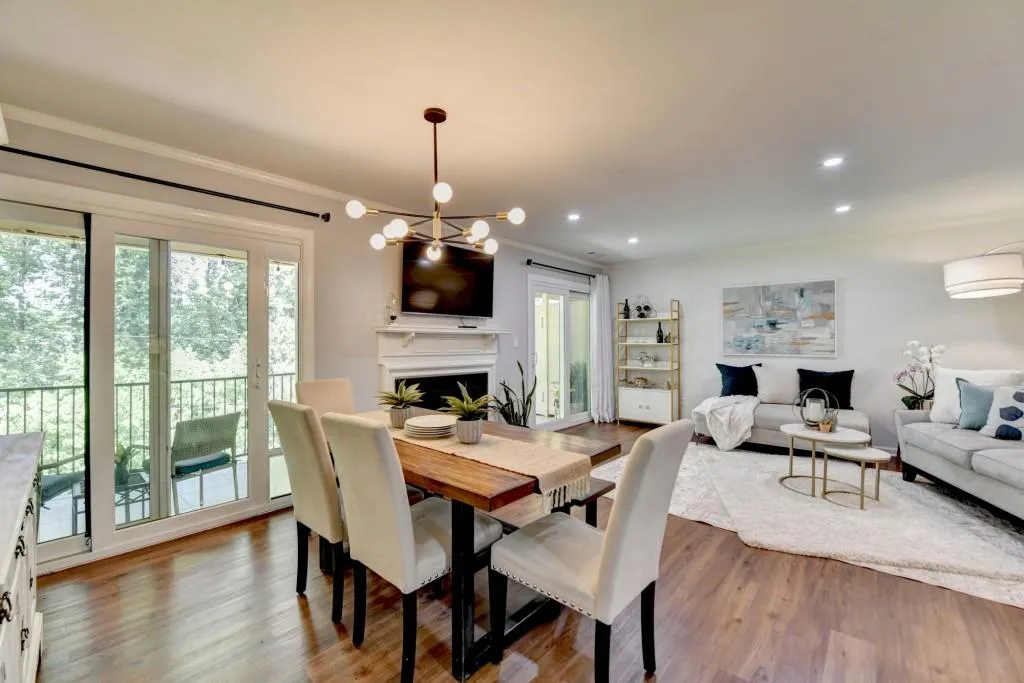 5400 Roswell Road Unit N1, Sandy Springs, Georgia 30342, 2 Bedrooms Bedrooms, ,2 BathroomsBathrooms,Residential,Sold,5400 Roswell Road Unit N1,7572673