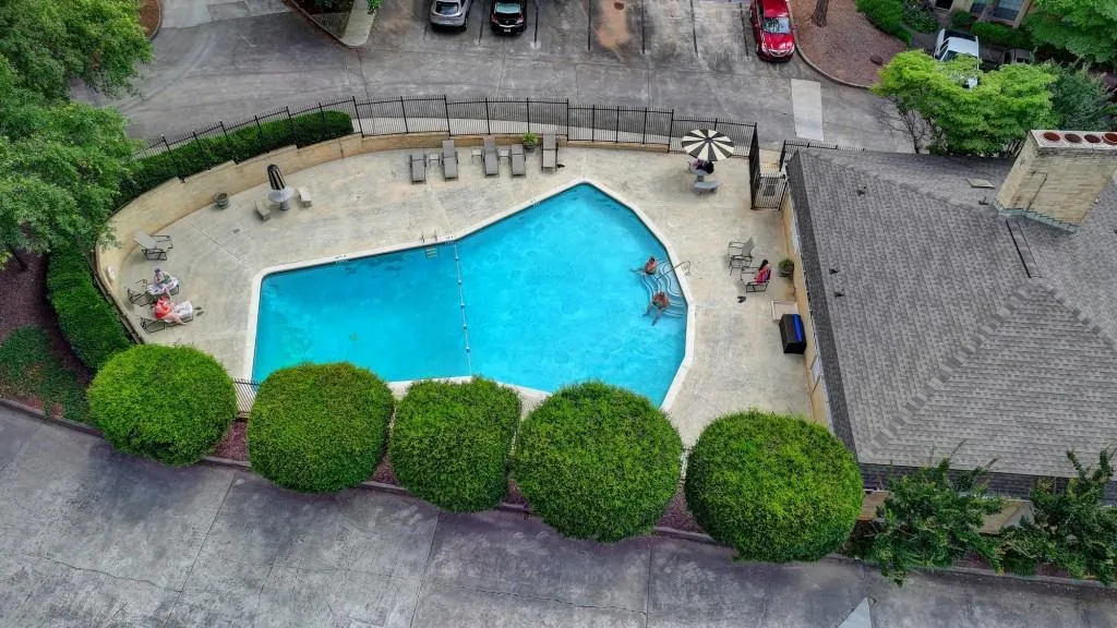 5400 Roswell Road Unit N1, Sandy Springs, Georgia 30342, 2 Bedrooms Bedrooms, ,2 BathroomsBathrooms,Residential,Sold,5400 Roswell Road Unit N1,7572673