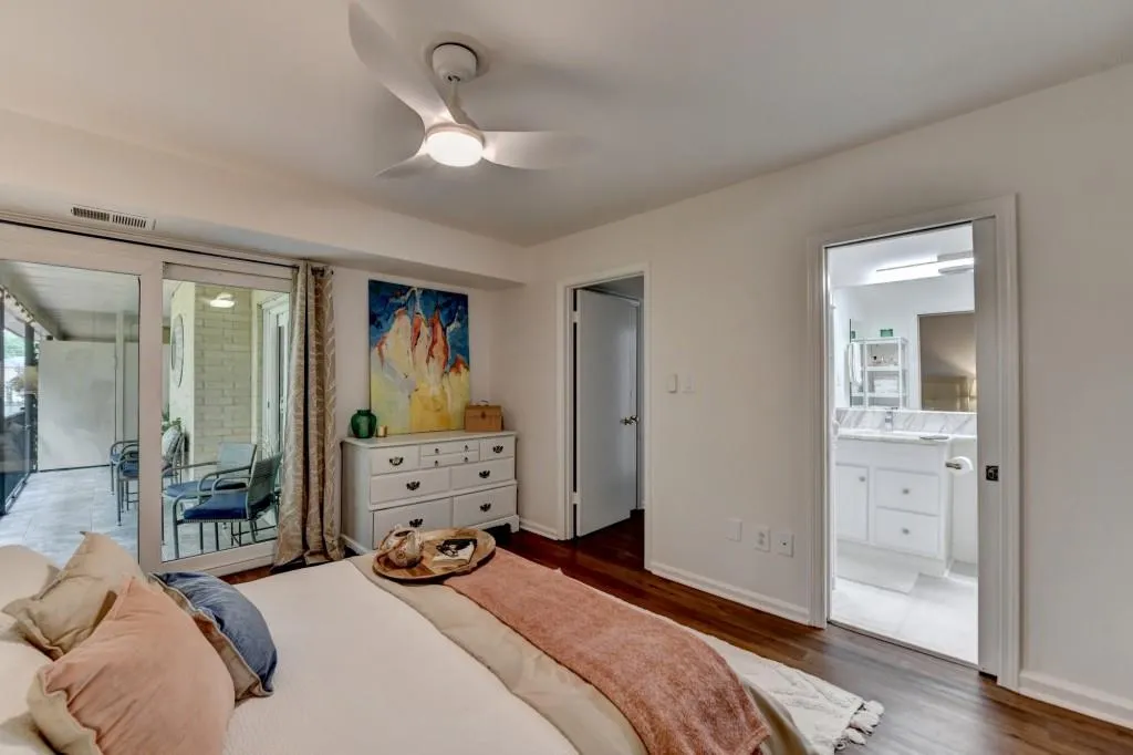 5400 Roswell Road Unit N1, Sandy Springs, Georgia 30342, 2 Bedrooms Bedrooms, ,2 BathroomsBathrooms,Residential,Sold,5400 Roswell Road Unit N1,7572673