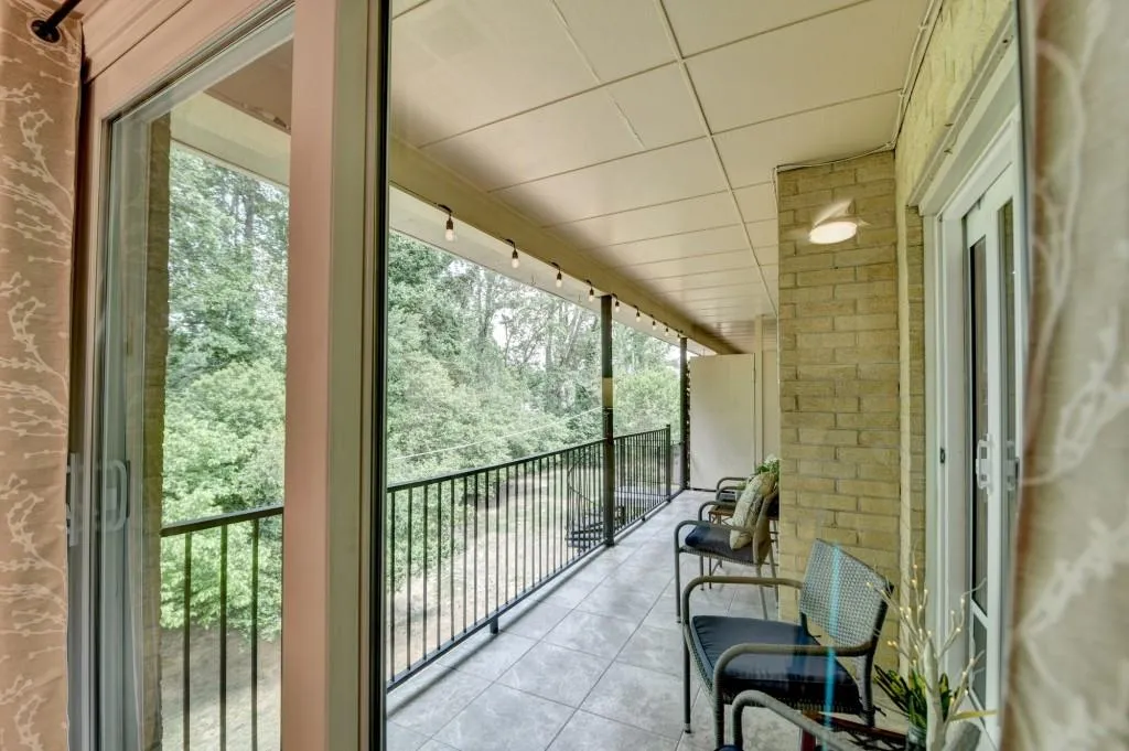 5400 Roswell Road Unit N1, Sandy Springs, Georgia 30342, 2 Bedrooms Bedrooms, ,2 BathroomsBathrooms,Residential,Sold,5400 Roswell Road Unit N1,7572673