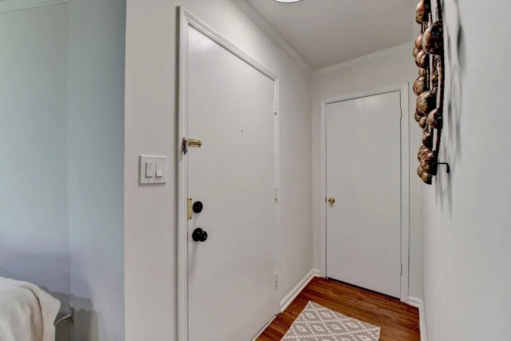 5400 Roswell Road Unit N1, Sandy Springs, Georgia 30342, 2 Bedrooms Bedrooms, ,2 BathroomsBathrooms,Residential,Sold,5400 Roswell Road Unit N1,7572673
