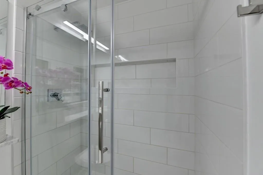 5400 Roswell Road Unit N1, Sandy Springs, Georgia 30342, 2 Bedrooms Bedrooms, ,2 BathroomsBathrooms,Residential,Sold,5400 Roswell Road Unit N1,7572673