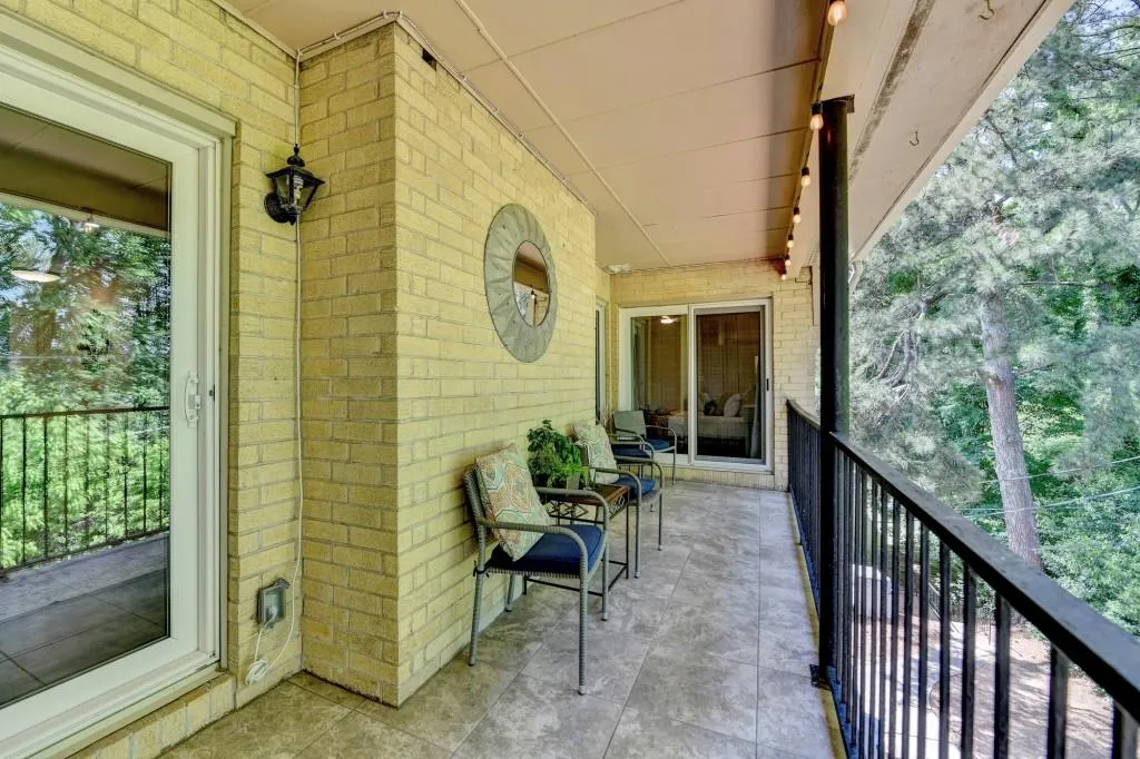 5400 Roswell Road Unit N1, Sandy Springs, Georgia 30342, 2 Bedrooms Bedrooms, ,2 BathroomsBathrooms,Residential,Sold,5400 Roswell Road Unit N1,7572673