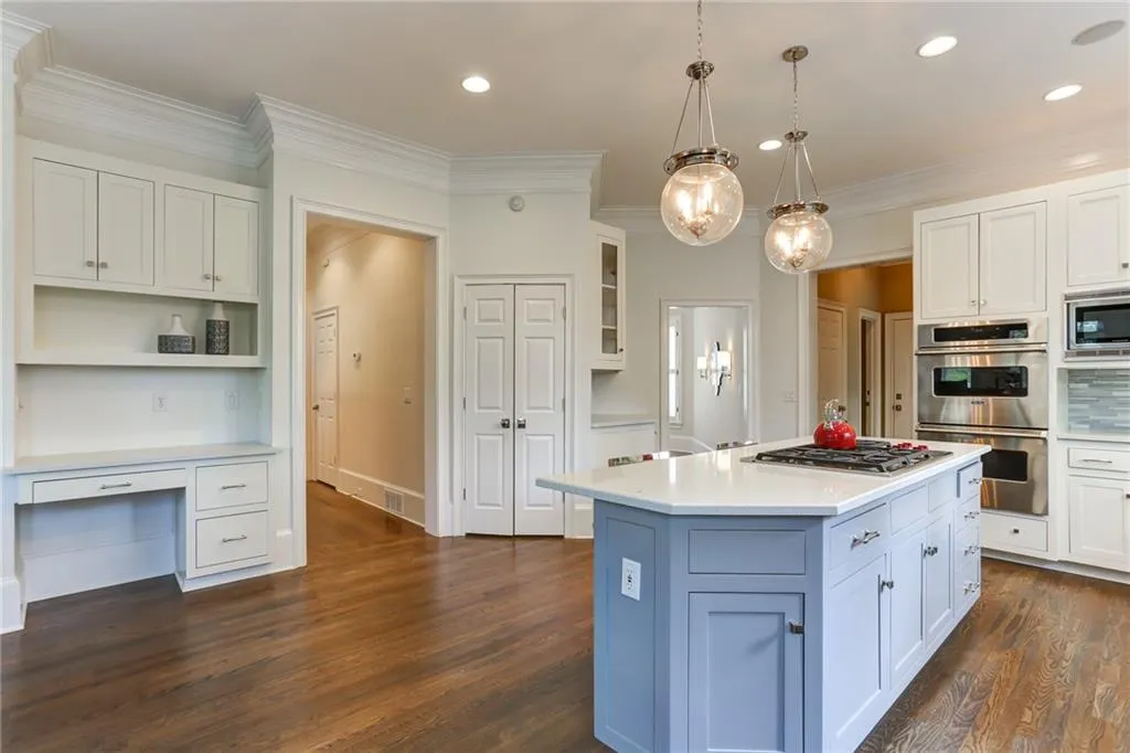 460 Montwicke Chase, Atlanta, Georgia 30327, 5 Bedrooms Bedrooms, ,5 BathroomsBathrooms,Residential,Sold,460 Montwicke Chase,6532160