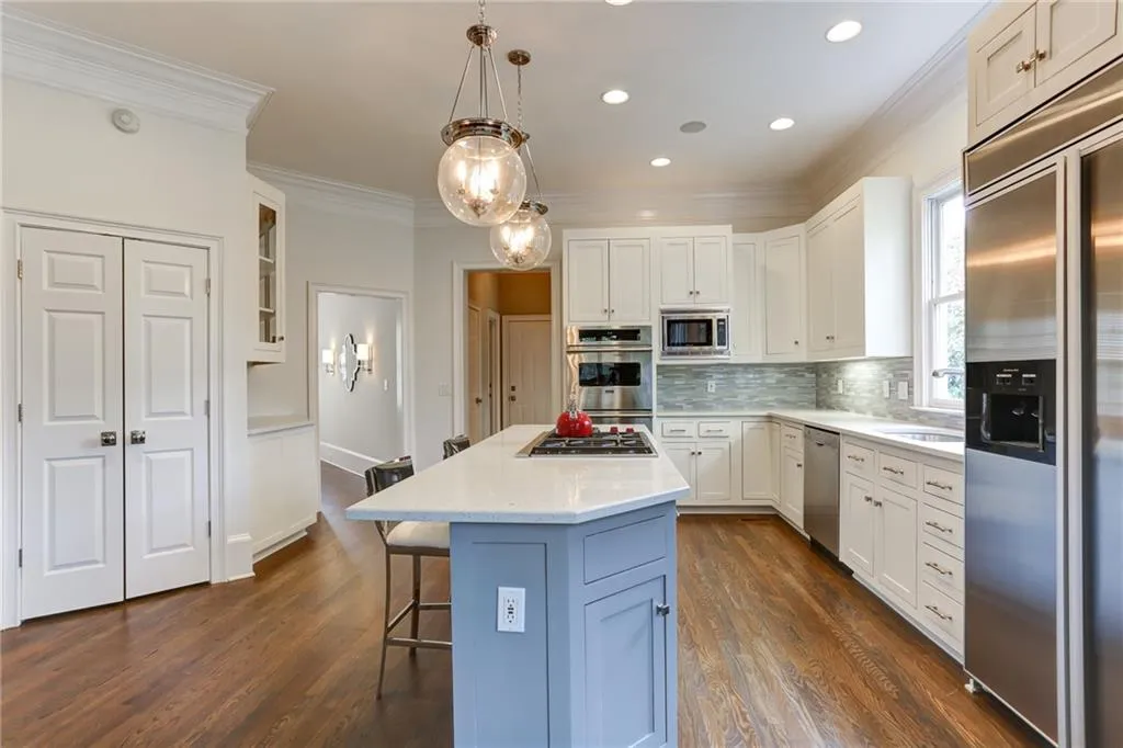 460 Montwicke Chase, Atlanta, Georgia 30327, 5 Bedrooms Bedrooms, ,5 BathroomsBathrooms,Residential,Sold,460 Montwicke Chase,6532160