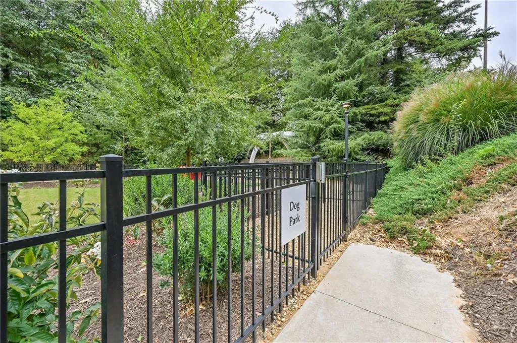 799 Hammond Drive Unit 421, Atlanta, Georgia 30328, 2 Bedrooms Bedrooms, ,2 BathroomsBathrooms,Residential,Sold,799 Hammond Drive Unit 421,7122267