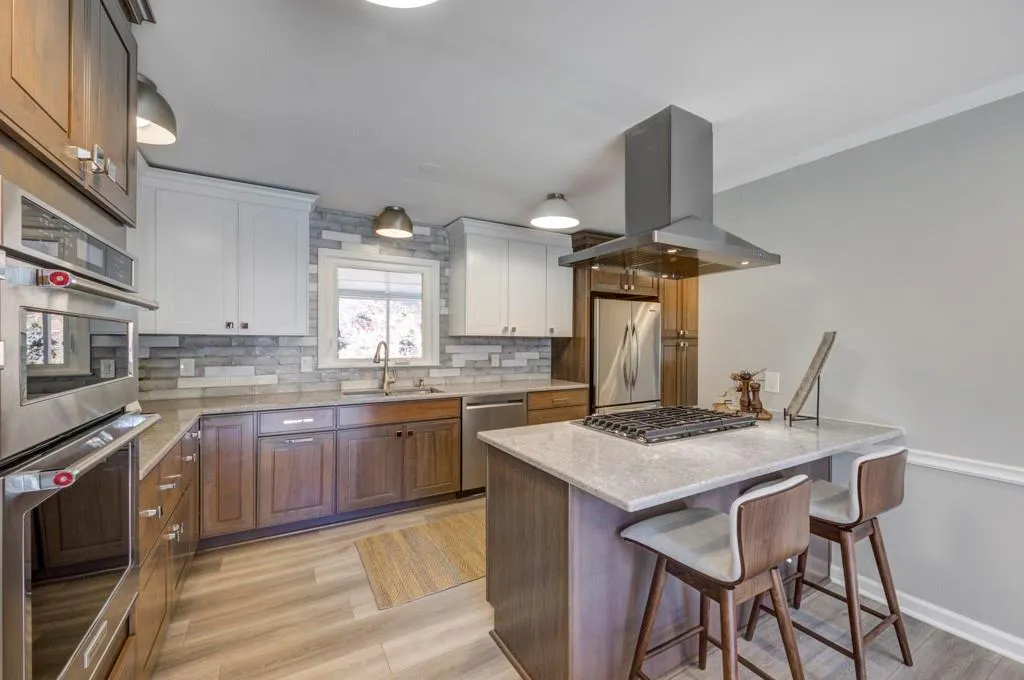 7160 Twin Branch Road, Atlanta, Georgia 30328, 4 Bedrooms Bedrooms, ,3 BathroomsBathrooms,Residential,Sold,7160 Twin Branch Road,7020330