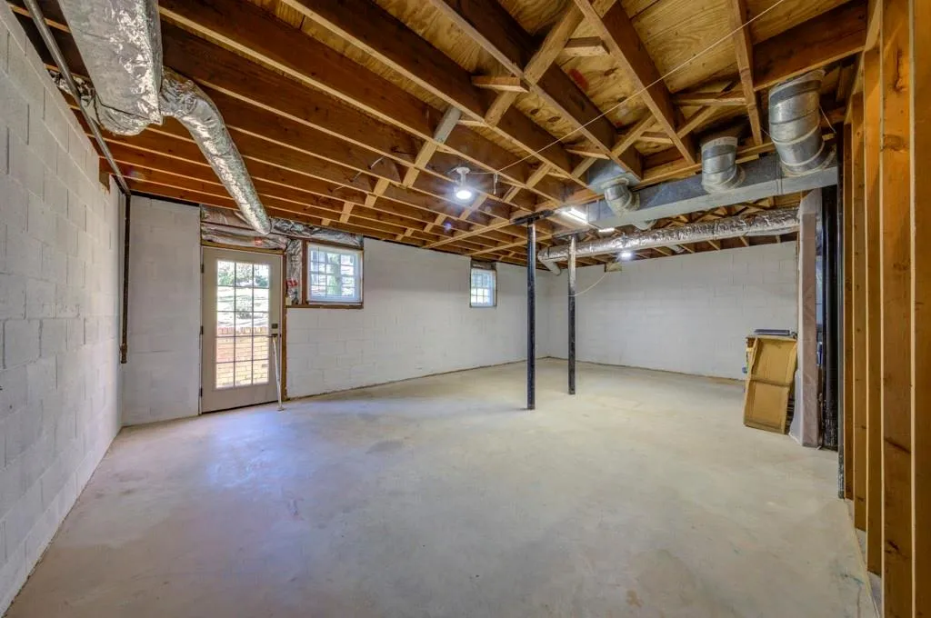 7160 Twin Branch Road, Atlanta, Georgia 30328, 4 Bedrooms Bedrooms, ,3 BathroomsBathrooms,Residential,Sold,7160 Twin Branch Road,7020330