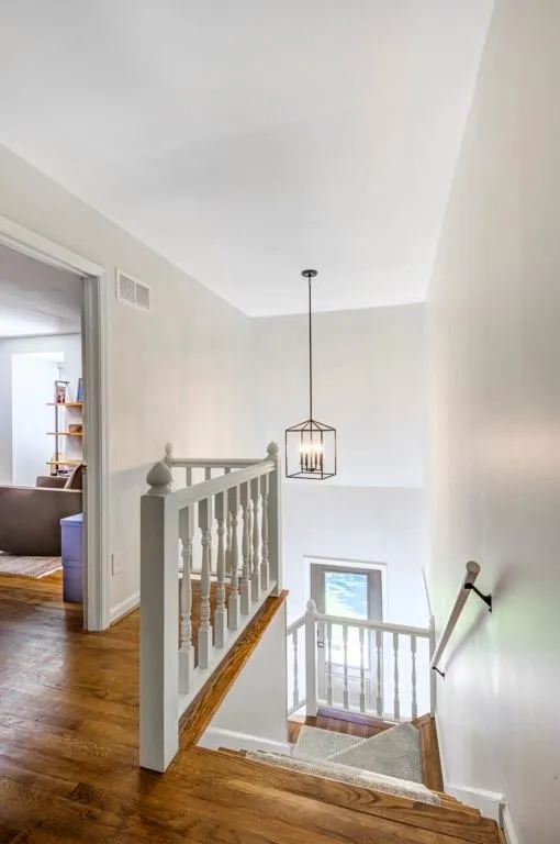 7160 Twin Branch Road, Atlanta, Georgia 30328, 4 Bedrooms Bedrooms, ,3 BathroomsBathrooms,Residential,Sold,7160 Twin Branch Road,7020330