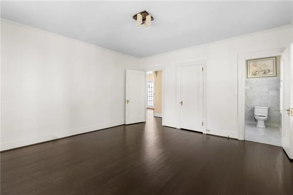 401 Peachtree Battle Avenue Nw, Atlanta, Georgia 30305, 4 Bedrooms Bedrooms, ,3 BathroomsBathrooms,Residential,For Sale,401 Peachtree Battle Avenue Nw,7541406