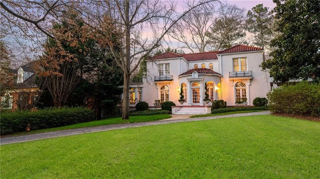 401 Peachtree Battle Avenue Nw, Atlanta, Georgia 30305, 4 Bedrooms Bedrooms, ,3 BathroomsBathrooms,Residential,For Sale,401 Peachtree Battle Avenue Nw,7541406