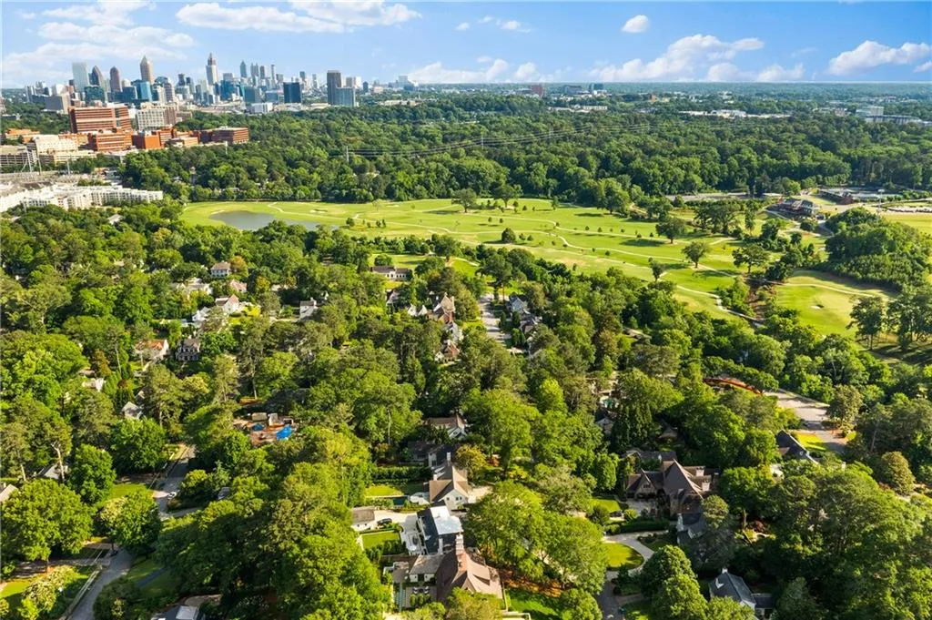 401 Peachtree Battle Avenue Nw, Atlanta, Georgia 30305, 4 Bedrooms Bedrooms, ,3 BathroomsBathrooms,Residential,For Sale,401 Peachtree Battle Avenue Nw,7541406