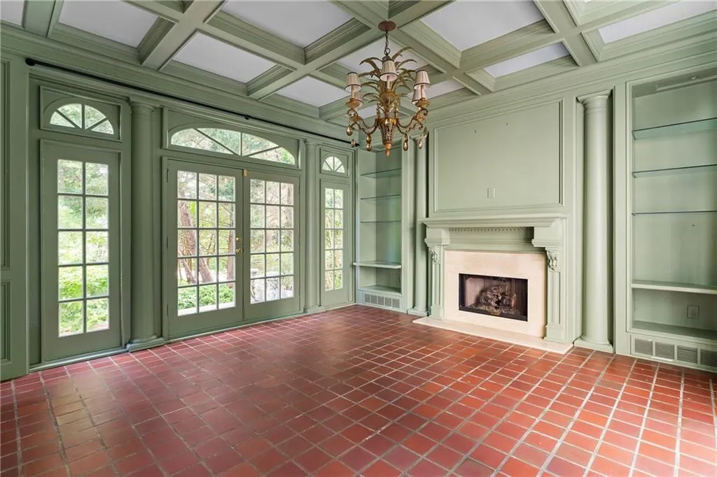 401 Peachtree Battle Avenue Nw, Atlanta, Georgia 30305, 4 Bedrooms Bedrooms, ,3 BathroomsBathrooms,Residential,For Sale,401 Peachtree Battle Avenue Nw,7541406