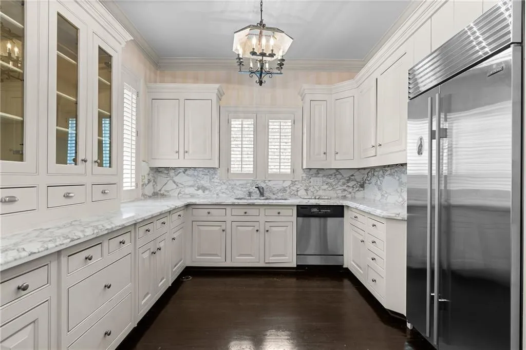 401 Peachtree Battle Avenue Nw, Atlanta, Georgia 30305, 4 Bedrooms Bedrooms, ,3 BathroomsBathrooms,Residential,For Sale,401 Peachtree Battle Avenue Nw,7541406