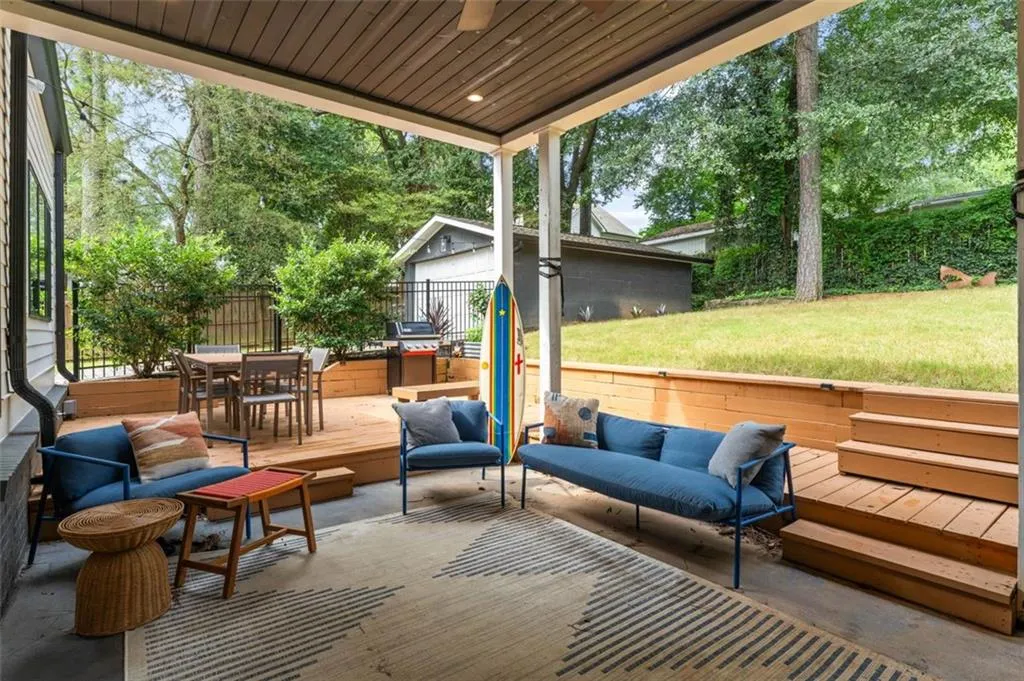2292 Poplar Springs Drive Ne, Brookhaven, Georgia 30319, 3 Bedrooms Bedrooms, ,3 BathroomsBathrooms,Residential,For Sale,2292 Poplar Springs Drive Ne,7636888