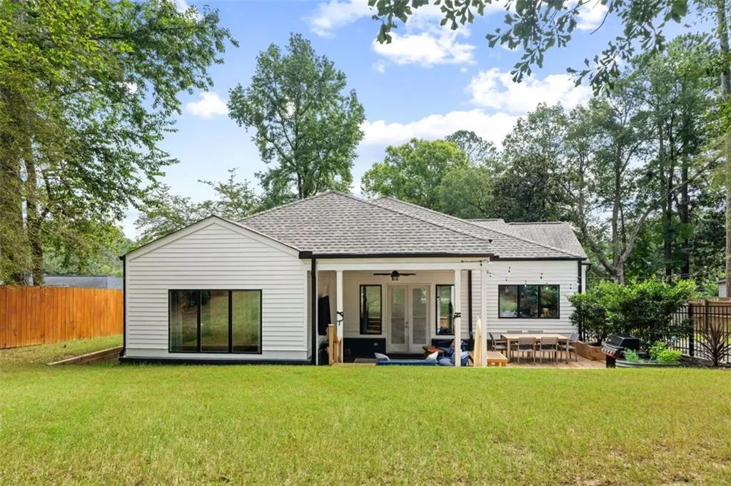 2292 Poplar Springs Drive Ne, Brookhaven, Georgia 30319, 3 Bedrooms Bedrooms, ,3 BathroomsBathrooms,Residential,For Sale,2292 Poplar Springs Drive Ne,7636888