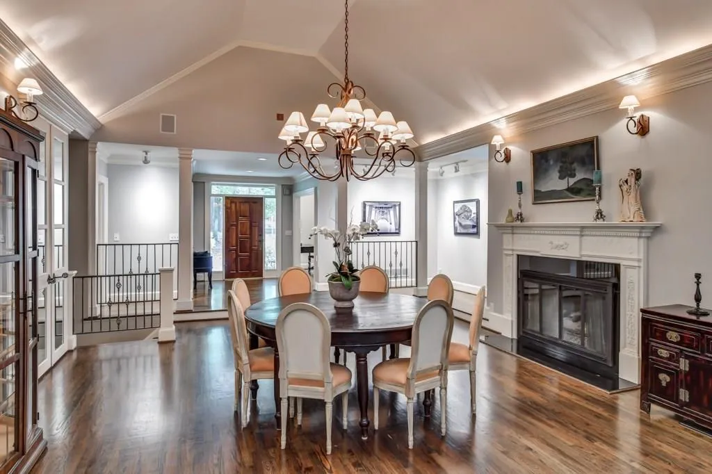 400 N Errol Court, Sandy Springs, Georgia 30327, 5 Bedrooms Bedrooms, ,4 BathroomsBathrooms,Residential,Sold,400 N Errol Court,6077662