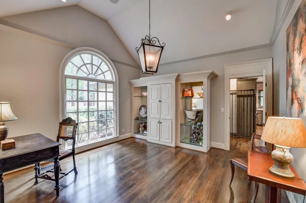400 N Errol Court, Sandy Springs, Georgia 30327, 5 Bedrooms Bedrooms, ,4 BathroomsBathrooms,Residential,Sold,400 N Errol Court,6077662