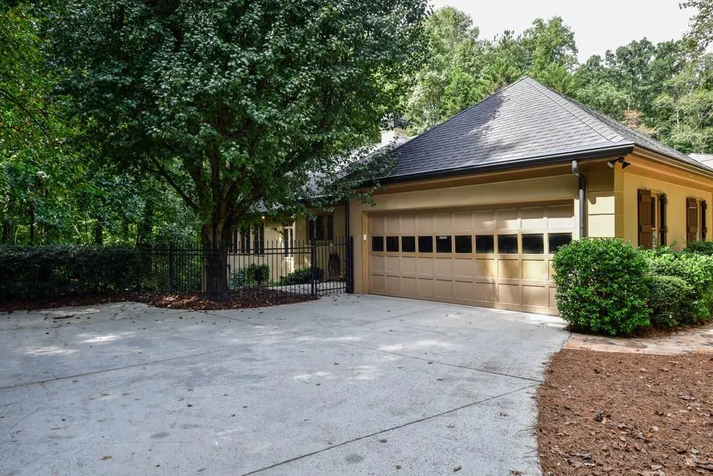 400 N Errol Court, Sandy Springs, Georgia 30327, 5 Bedrooms Bedrooms, ,4 BathroomsBathrooms,Residential,Sold,400 N Errol Court,6077662