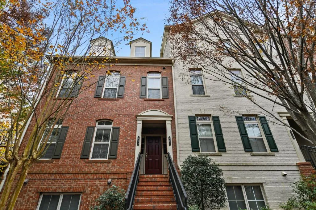 867 Perennial Drive Unit 106, Atlanta, Georgia 30328, 2 Bedrooms Bedrooms, ,2 BathroomsBathrooms,Residential,Sold,867 Perennial Drive Unit 106,7141846