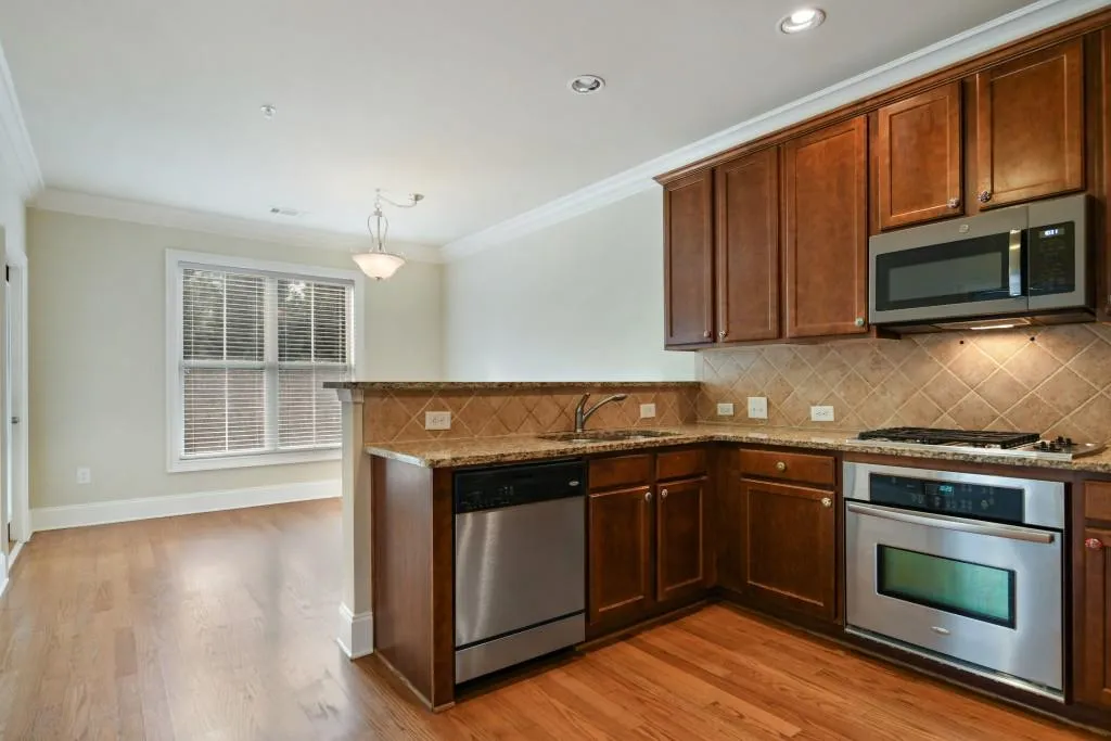 867 Perennial Drive Unit 106, Atlanta, Georgia 30328, 2 Bedrooms Bedrooms, ,2 BathroomsBathrooms,Residential,Sold,867 Perennial Drive Unit 106,7141846