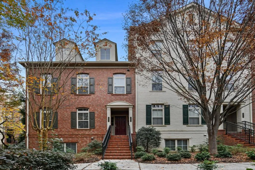 867 Perennial Drive Unit 106, Atlanta, Georgia 30328, 2 Bedrooms Bedrooms, ,2 BathroomsBathrooms,Residential,Sold,867 Perennial Drive Unit 106,7141846