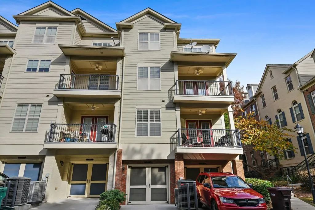 867 Perennial Drive Unit 106, Atlanta, Georgia 30328, 2 Bedrooms Bedrooms, ,2 BathroomsBathrooms,Residential,Sold,867 Perennial Drive Unit 106,7141846