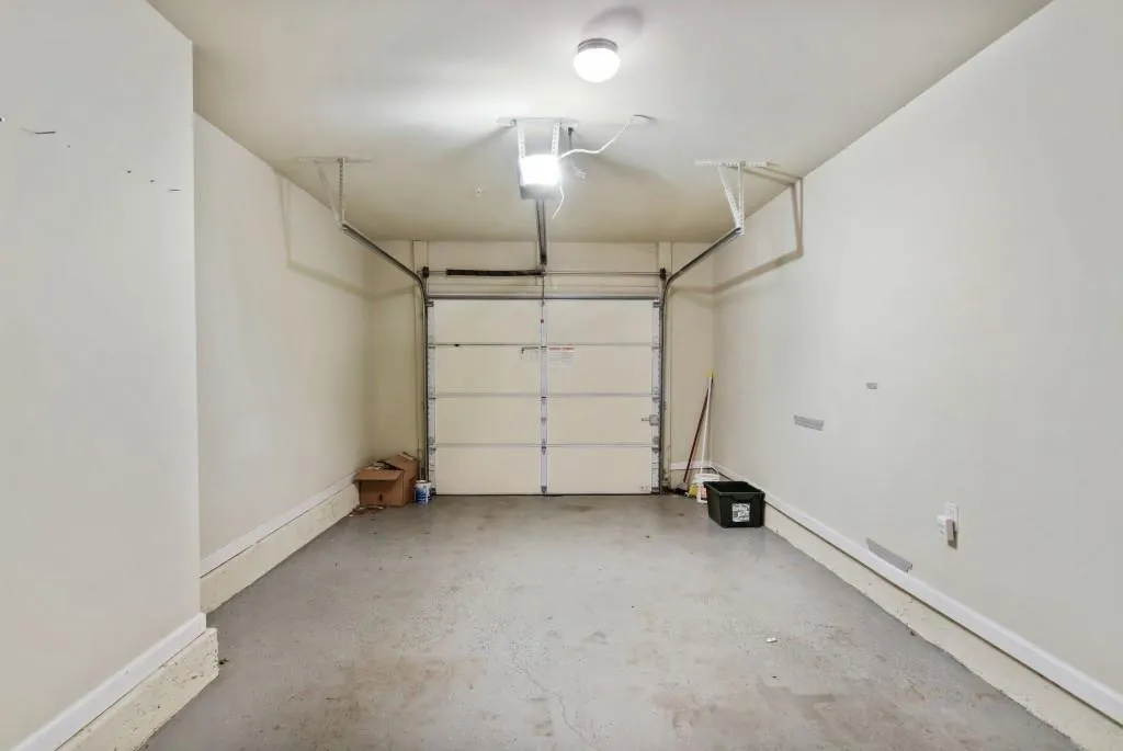 867 Perennial Drive Unit 106, Atlanta, Georgia 30328, 2 Bedrooms Bedrooms, ,2 BathroomsBathrooms,Residential,Sold,867 Perennial Drive Unit 106,7141846