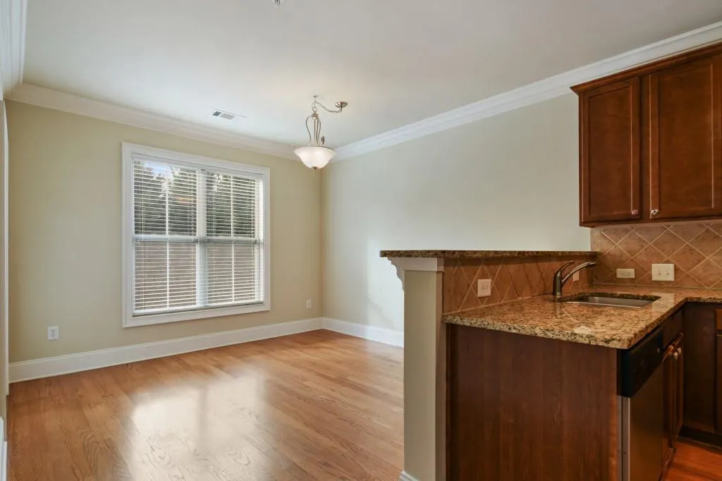 867 Perennial Drive Unit 106, Atlanta, Georgia 30328, 2 Bedrooms Bedrooms, ,2 BathroomsBathrooms,Residential,Sold,867 Perennial Drive Unit 106,7141846