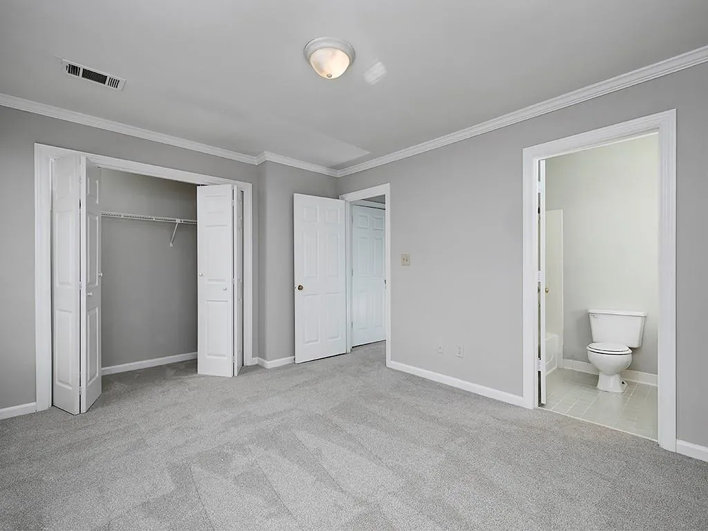 7500 Roswell Road Unit 100, Sandy Springs, Georgia 30350, 2 Bedrooms Bedrooms, ,2 BathroomsBathrooms,Residential,Sold,7500 Roswell Road Unit 100,7065715